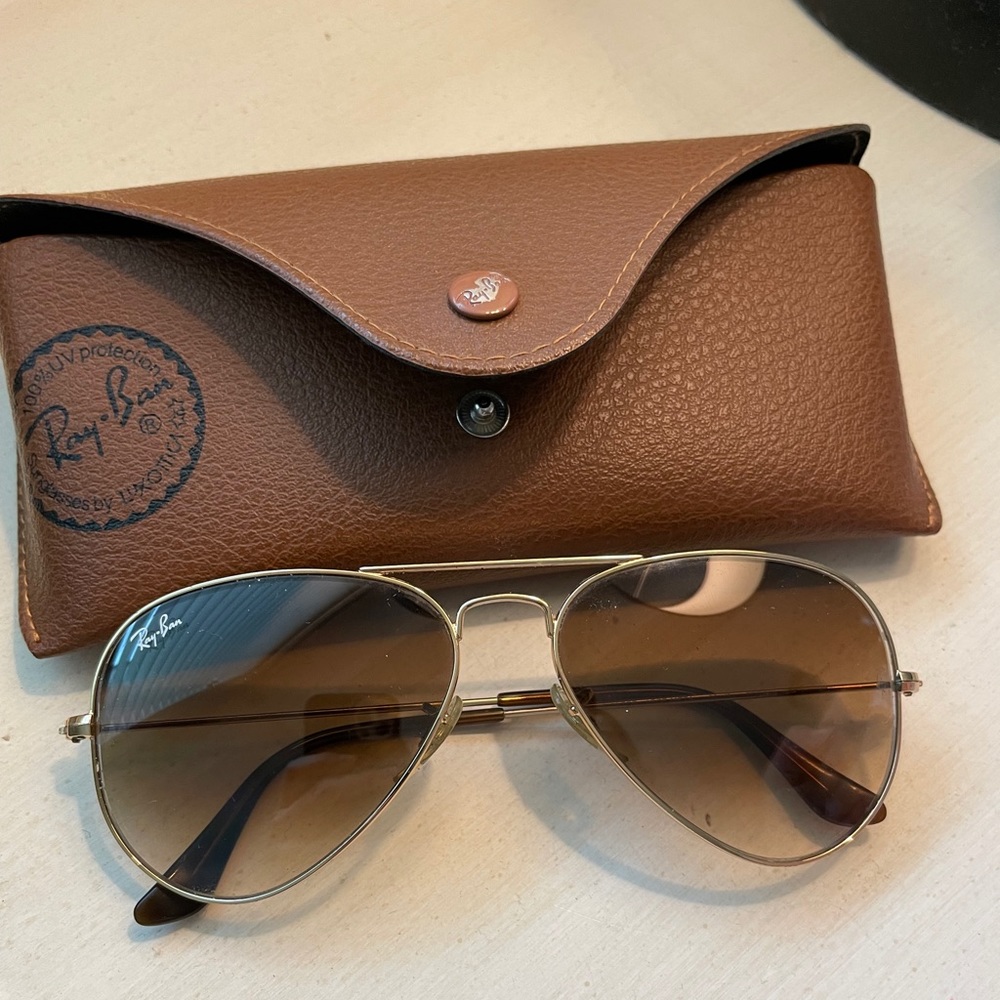 Ray-Ban Aviators - image 5